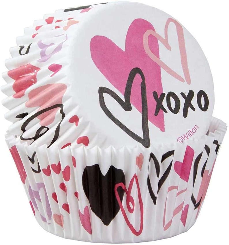 Love Wilton Standard 2 Baking Cups Valentine/'s Day XOXO Muffin Cupcake Liners