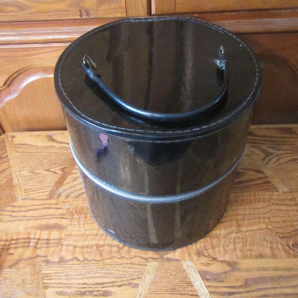 Round Wig Carrying Case,  Black Patent Leather Like case, zippered opening, ** 1960s or 70s