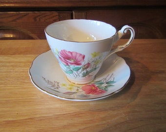 Regency Bone China Tea Cup y Saucer, Floral Púrpura con ribete dorado, taza y Saucer hecho en Inglaterra #C-54