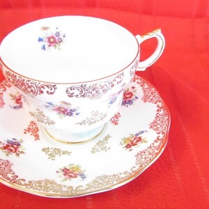 ROSINA Fine Bone China Tea Cup and Saucer made in England  ( Cs632 )
