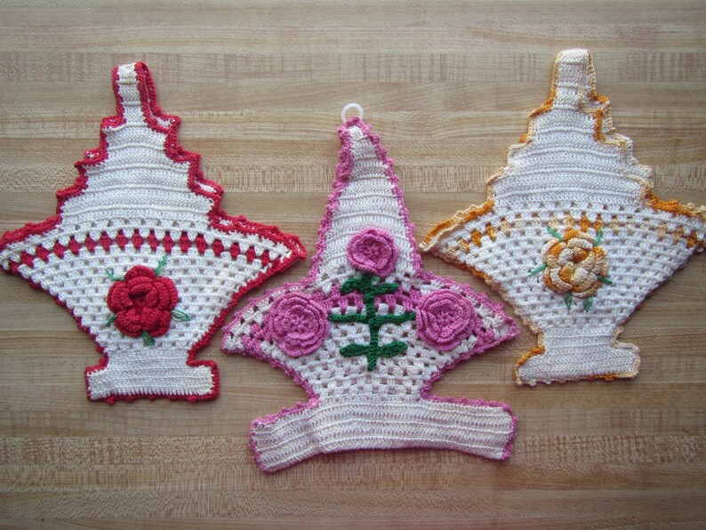 3 Vintage DECORATIVE CROTCHETED Hot Pads Puff Flowers Etsy