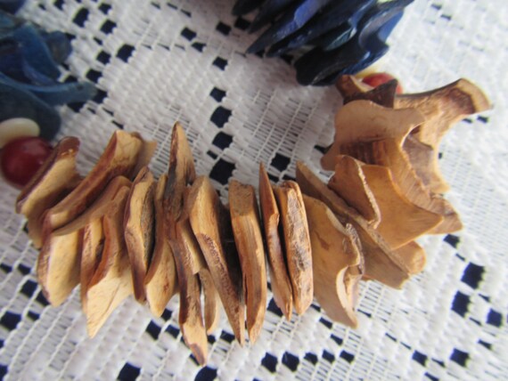 vintage NECKLACE with small black beads , blue an… - image 3