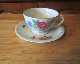 Copa de Té de Alemania y Saucer, Diseño Floral con ribete dorado, taza y Saucer hecho en Alemania #C-56