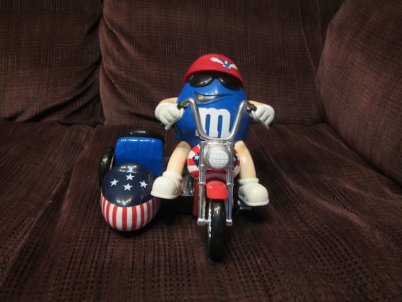 【M&M DESIGN 】PCD-1 Motorcycle Sidecar M & M Dispenser ** Peanut M M Dispenser