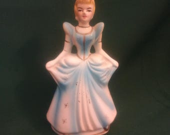 Disney's 1960's Vintage Porcelain Cinderella figurine* 1D