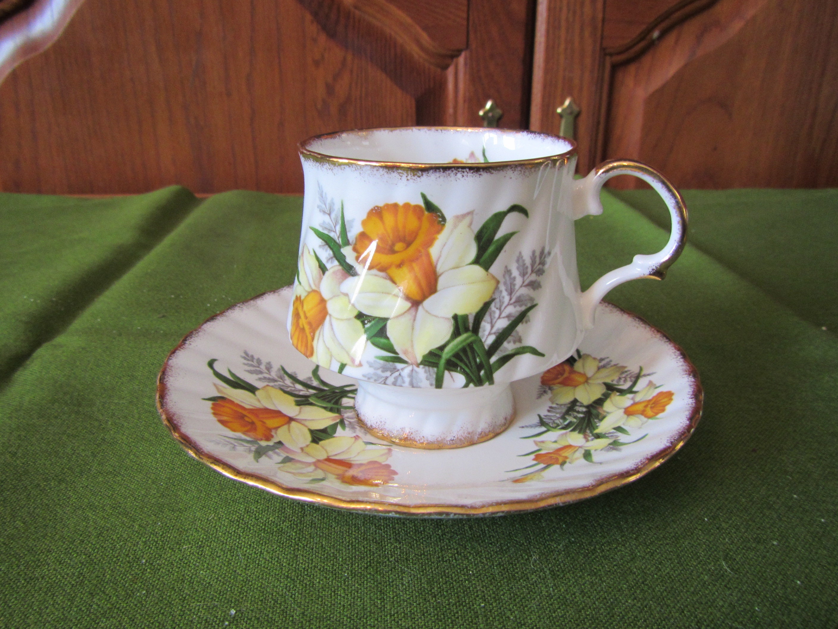 DAFFODILL March Flower Tea Cup and Saucer , Fine Bone China