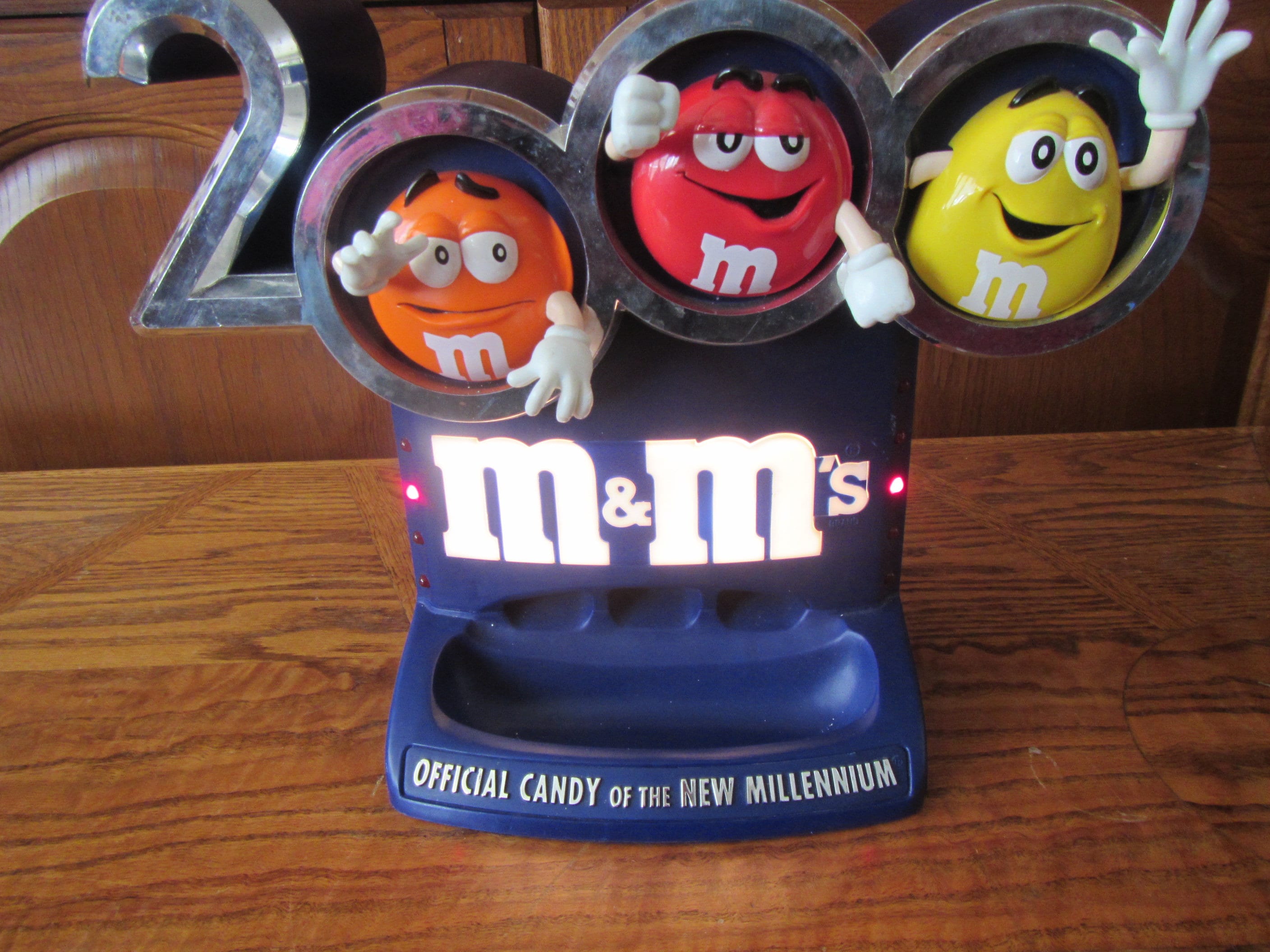 2000 Millennium M & M Dispenser ** Erdnuss M M Spender ** Plain