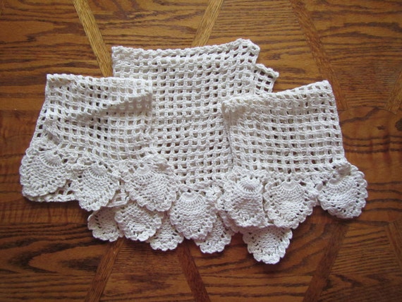 3 Vintage Decorative Crotcheted Dresser Scarves Or Doilies Etsy