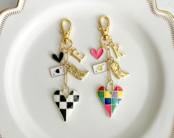 Gepersonaliseerde tashanger met hart, sleutelhanger met initialen, trendy tasaccessoire
