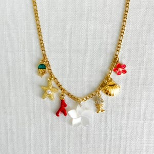 Gold Beach Charm Necklace for Women, Summer Shell Charm Necklace, Seashell Starfish Pendant Necklace, Ocean Jewelry, Surfer Girl Necklace
