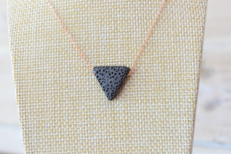 Essential Oil Necklace, Triangle Lava Stone Necklace, Aromatherapy Diffuser Necklace, Women's Anxiety Relief Jewelry and Gifts Bild 1