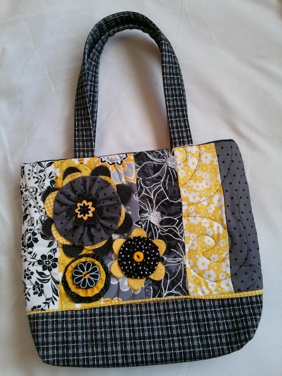 Items similar to Quilted Purse on Etsy