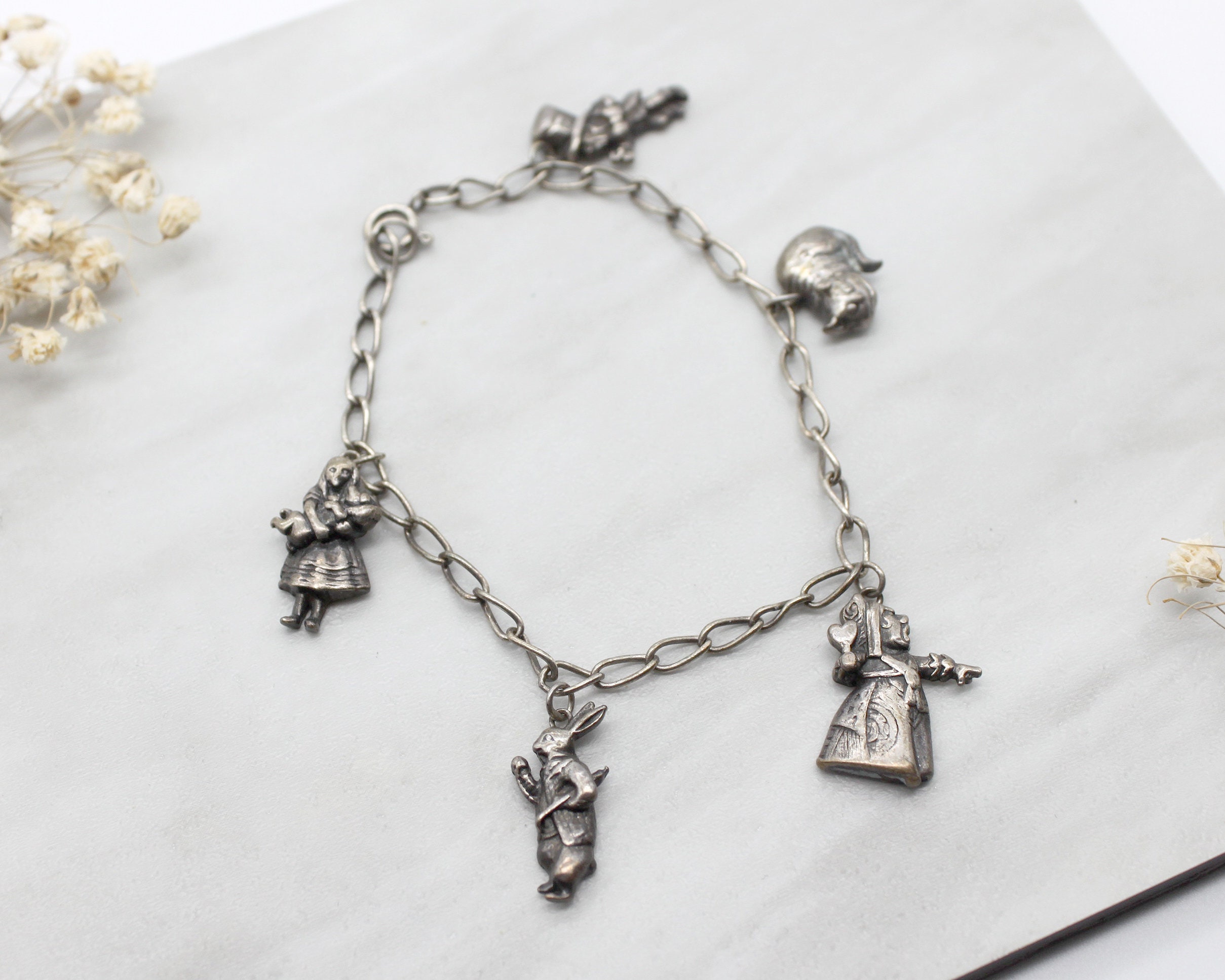 Vintage Sterling Silver MMA NYPL Alice in Wonderland Charm Bracelet 1991. Queen of Hearts Cheshire Cat Mad Hatter White Rabbit Charms Etsy