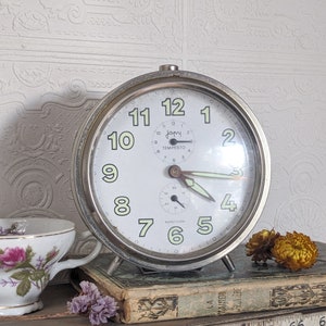Vintage Japy Tempesto Alarm Clock: French Wind-Up Desk Clock