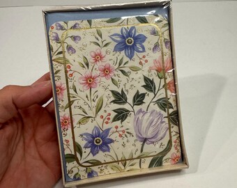Vintage New American Greetings 8 blank note cards with envelopes. floral gold cards