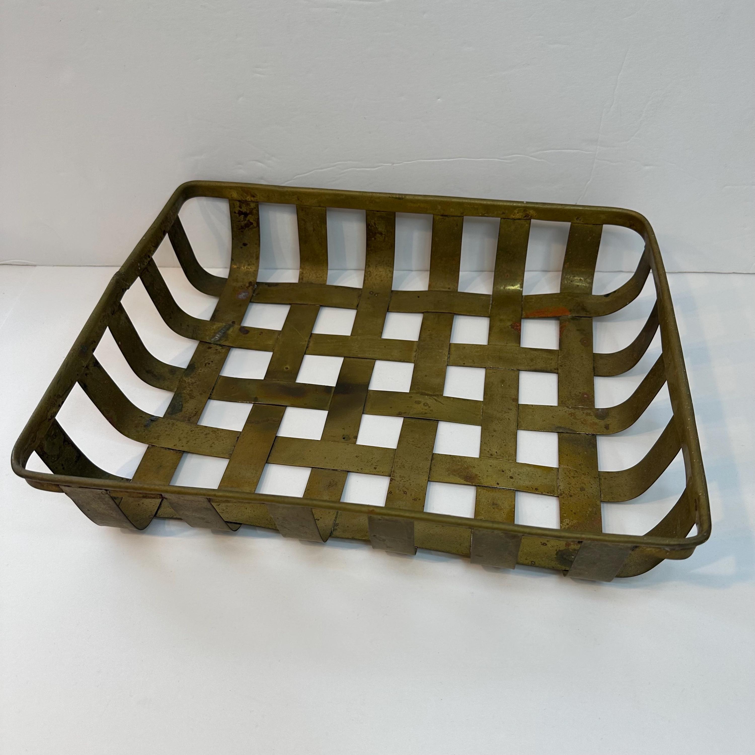 Large Tobacco Basket