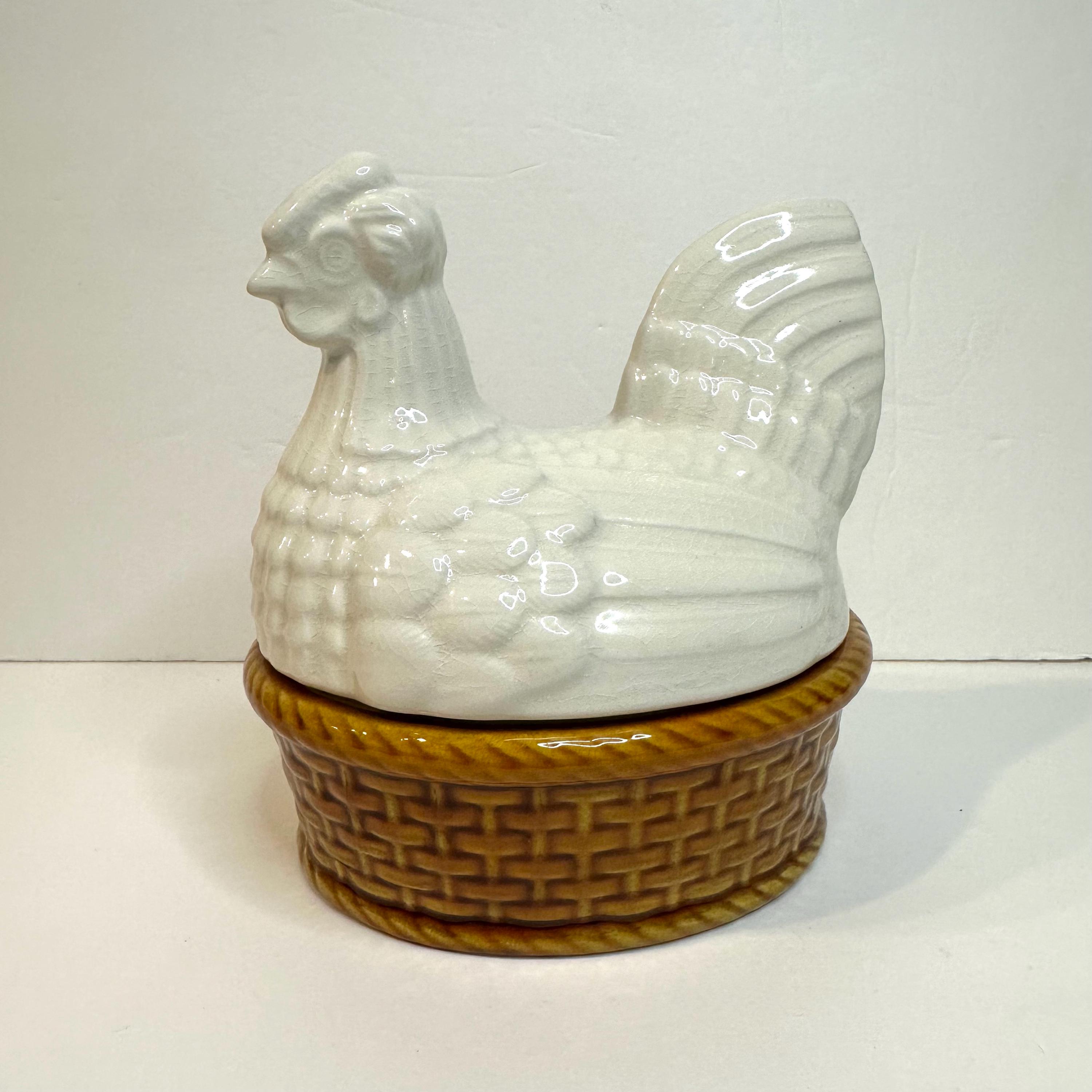 Vintage Ceramic White Hen on Nest Cookie Jar. Covered Dish Hen in 