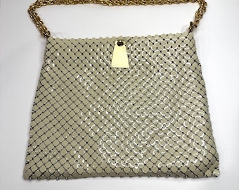 Bolso de noche vintage de malla metálica de WHITING & DAVIS CO.