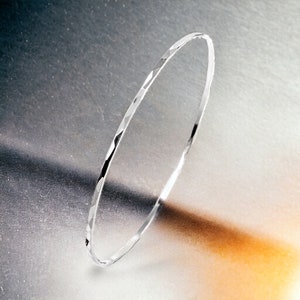 Sterling Silver Bangle Bracelet, Hammered Bangle, Stacking Bracelet, Sterling Silver Bangles, Minimalist Jewelry, Textured Bangle