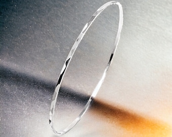 Sterling Silver Bangle Bracelet, Hammered Bangle, Stacking Bracelet, Sterling Silver Bangles, Minimalist Jewelry, Textured Bangle