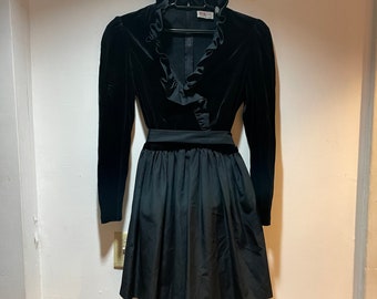 Black gothic vintage dress with bow