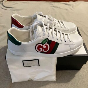 Gucci classic sneakers leather upper, rubber sole, size 14 Gucci,fits size 14 US