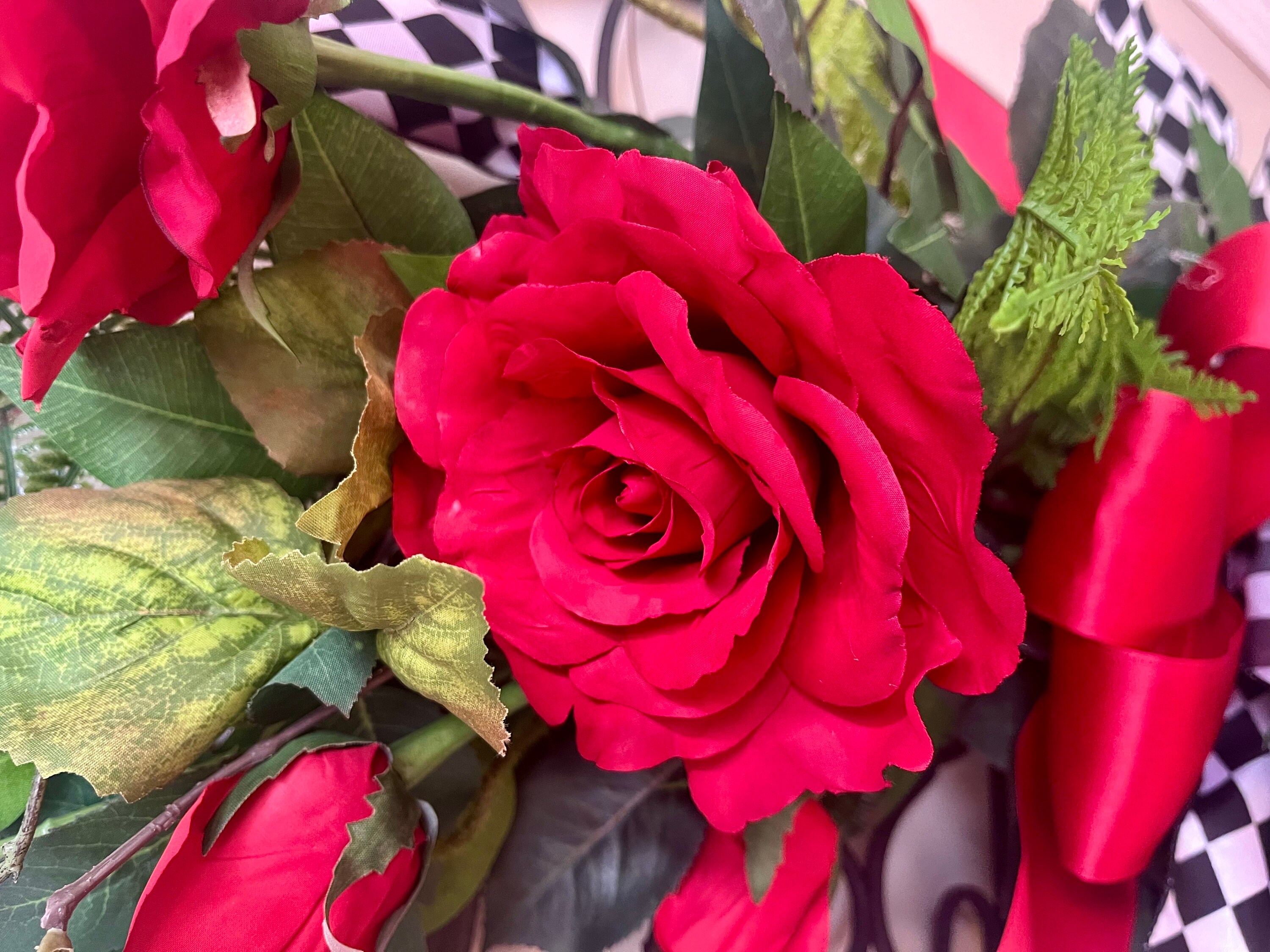 KENTUCKY DERBY DAY Red Rose Swag Decoration - Etsy