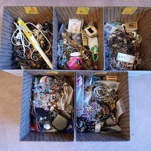 Jewelry & Junk Drawer Mixed Box Lots Broken And Wearable Vintage Craft Reseller Swap Meet 5 Available Choose One Medium Flat Rate Box