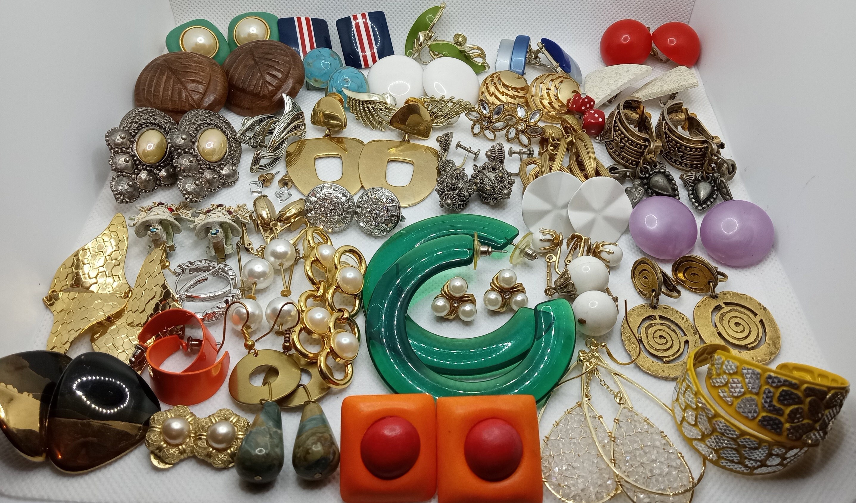 Vintage clip on earrings lot sale