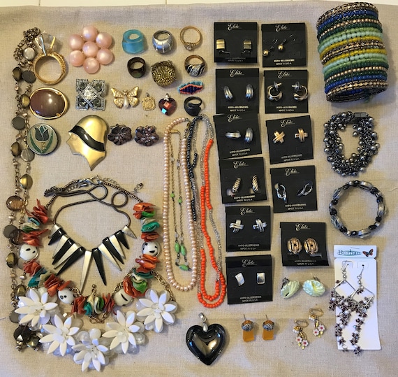Best vintage jewelry etsy best sale