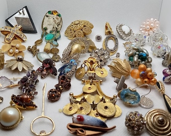 Vintage To Modern Single Earrings Lot All Wearable 46 Pieces Clip-On & Pierced Some Designer Signed Repurpose Upcycle Jewelry "C71"