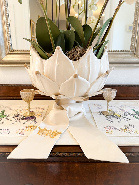 Wreath/Decorative Monogrammed Sash with Crown