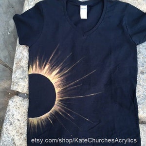 Ladies' V-Neck Total Solar Eclipse Handpainted in Copper & Gold