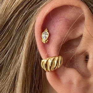 Minimalist cz stud earrings , silver stud earrings, Cartilage studs, minimalist earrings, dainty gold studs,