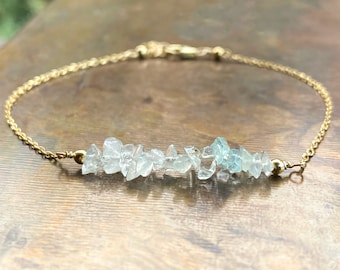 Raw Aquamarine bracelet, March birthstone bracelet, Tiny sterling silver aquamarine bracelet, Gift for her, Birthstone gift