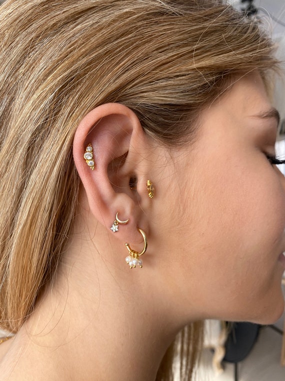 Crescent moon shaped earrings shop