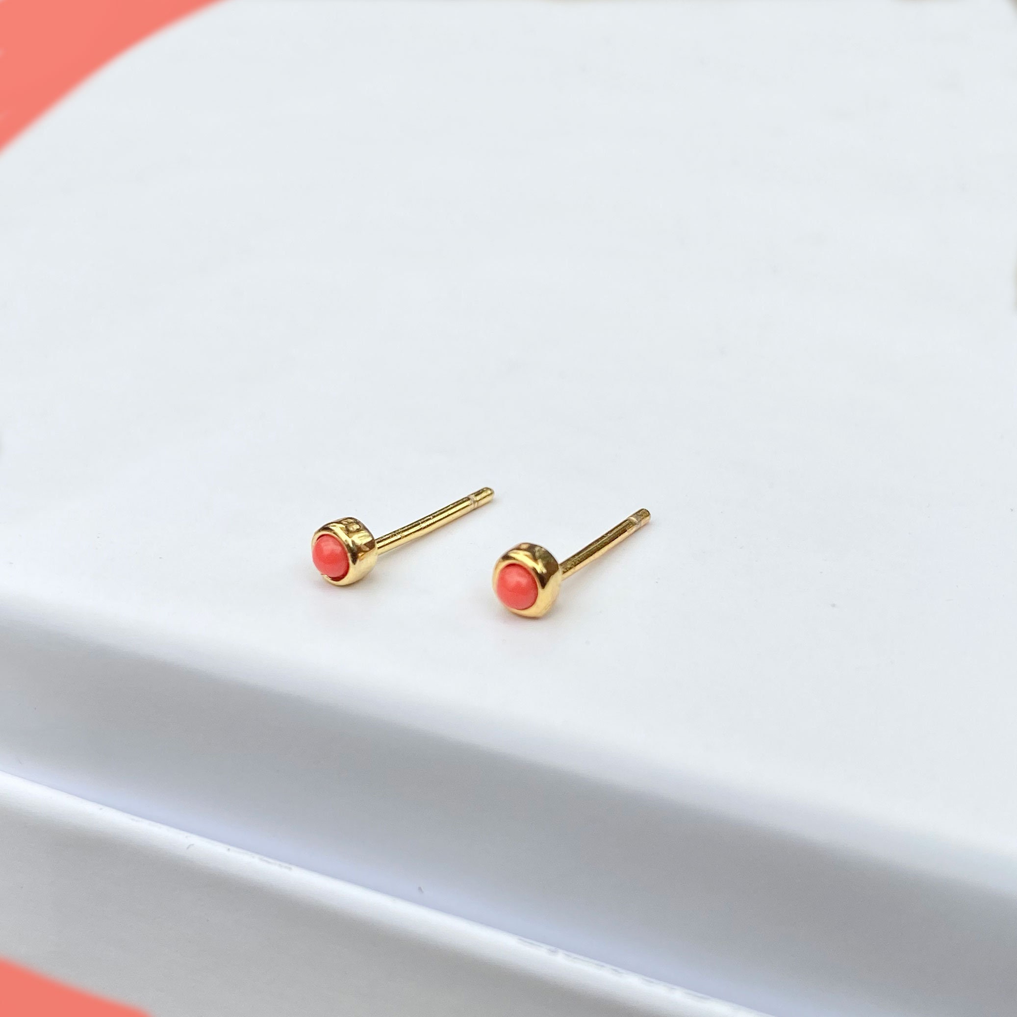 Sierlijke koraalstekers, koraaloorbellen, ministekers, kleine oorbellen, zilveren studs, meerdere studs, kraakbeenoorbellen, cadeau voor haar