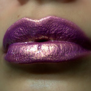 Ariadne - Purple / Gold Lip gloss With Pink Tone - Stain - Duochrome - Vegan - Gluten Free - Fresh - Handmade Cruelty Free