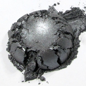 In Sterling - Grey-Silver Eye Shadow - Natural - Mineral