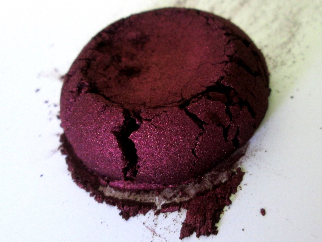 Sinful - Burgundy Eye Shadow - Natural - Mineral