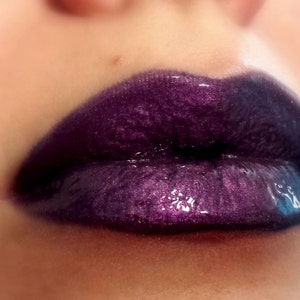 Brave - Dunkellila / Aubergine Lip Gloss - Vegan - Glutenfrei - Frisch - Handgemacht Grausamkeitsfrei