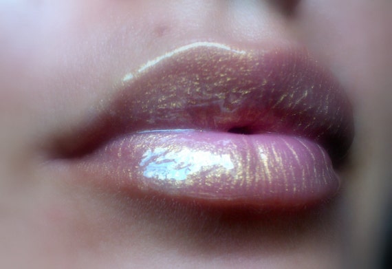 Gram Lips グラデーションファーコート FREE size Luna Gold - Clear / Sheer / Opalescent Lip Gloss With Gold