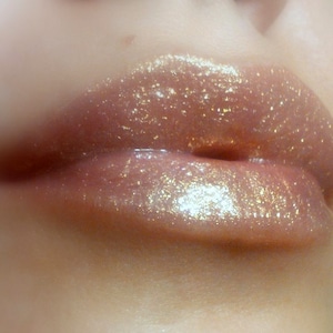 Oh My Gold Clear Lipgloss with Golden Glitter image 4