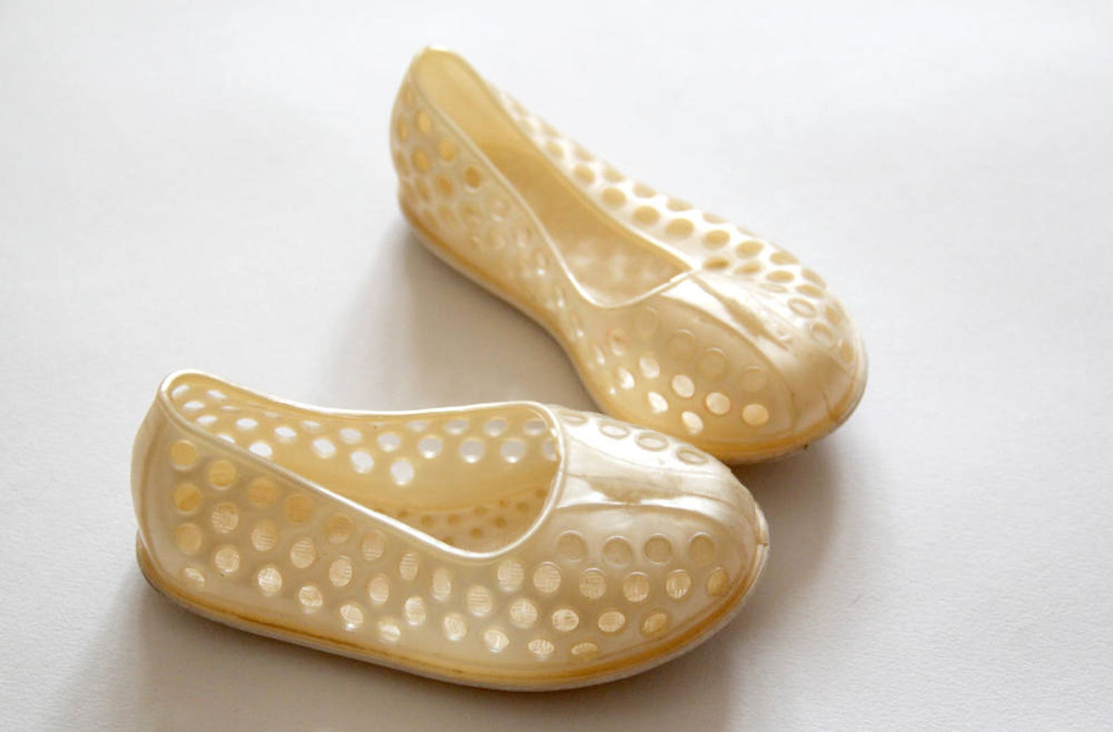 Vintage cream toddler jelly sandals by Maresca Italy size