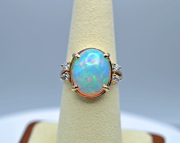 OPAL (6.00 ct. oval cabochon) & Diamond Ring 14k Gold - Handcrafted