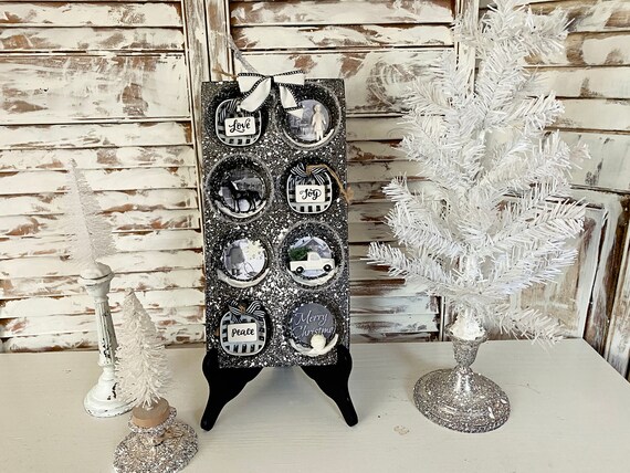 Primitive Merry Christmas Decorated Upcycled Gray Speckled Muffin Tin  Vintage Reproduction/wall Hanging/tabletop/tiered Tray Decor 