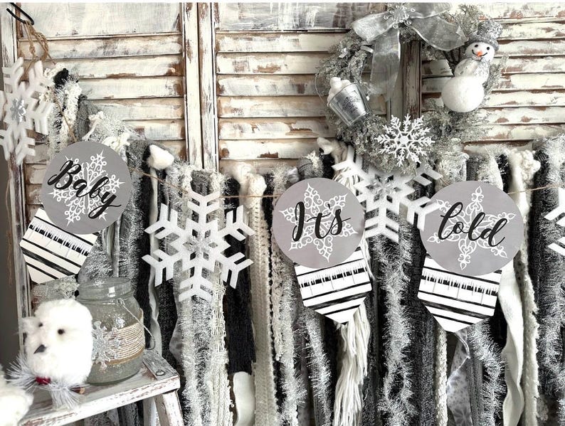 Baby It's Cold Outside Paper Banner & Gray Fabric Ribbon Banner/Baby/Bridal Shower, First Birthday/Frozen Bild 1