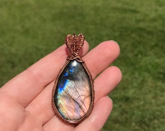 Labradorite multicolor pendant