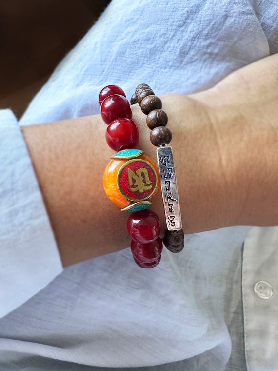 Bracelet Perles Om Mani Padme Hum En Agate Et Bois - Sur Mesure, Fait Main En France