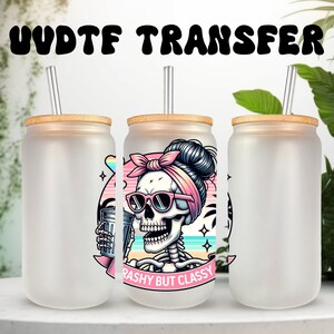 UVDTF Aufkleber Retro Skeleton Trashy aber Edel 16 Unzen Dose Glas oder 40 Unzen Becher, bereit zu gelten, permanenter wasserdichter Klebstoff, fügen Sie eine Tasse hinzu